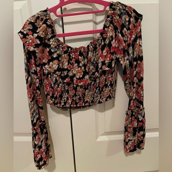 NWT Urban Outfitters “Kimchi Blue” Long Sleeve Floral Crop Top Blouse - Picture 11 of 11